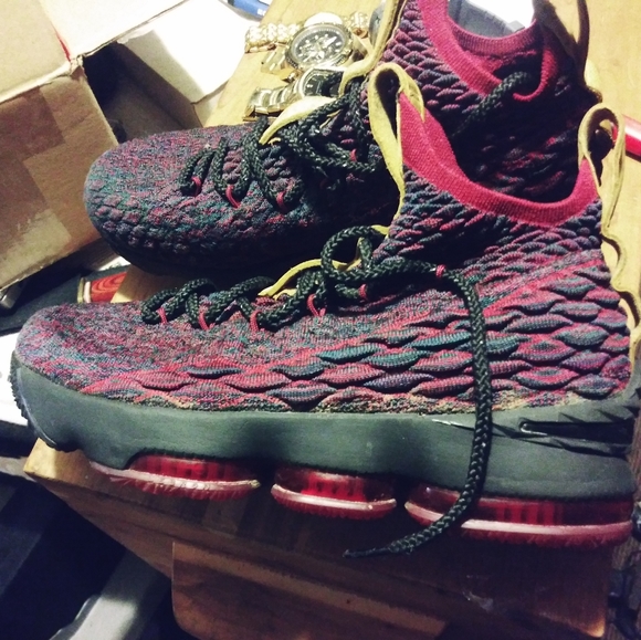 Labron James 15\'s size 7youth
